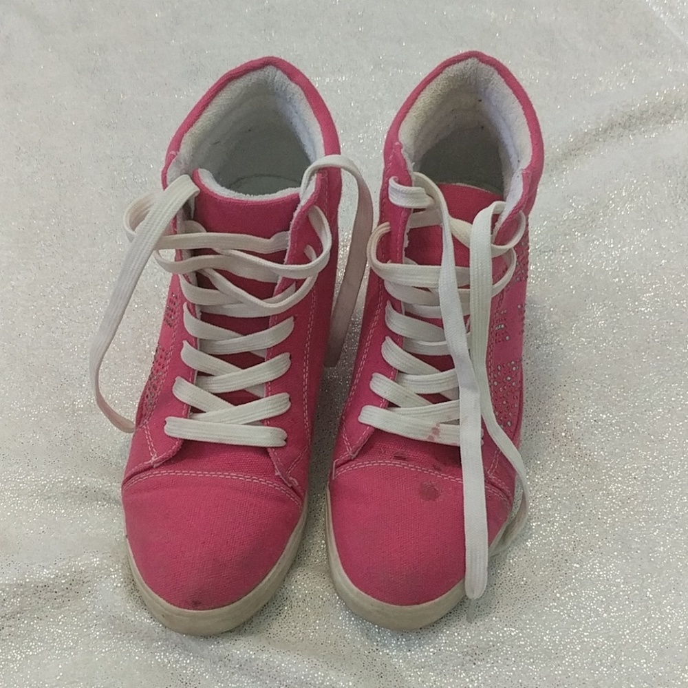 Wedge high top